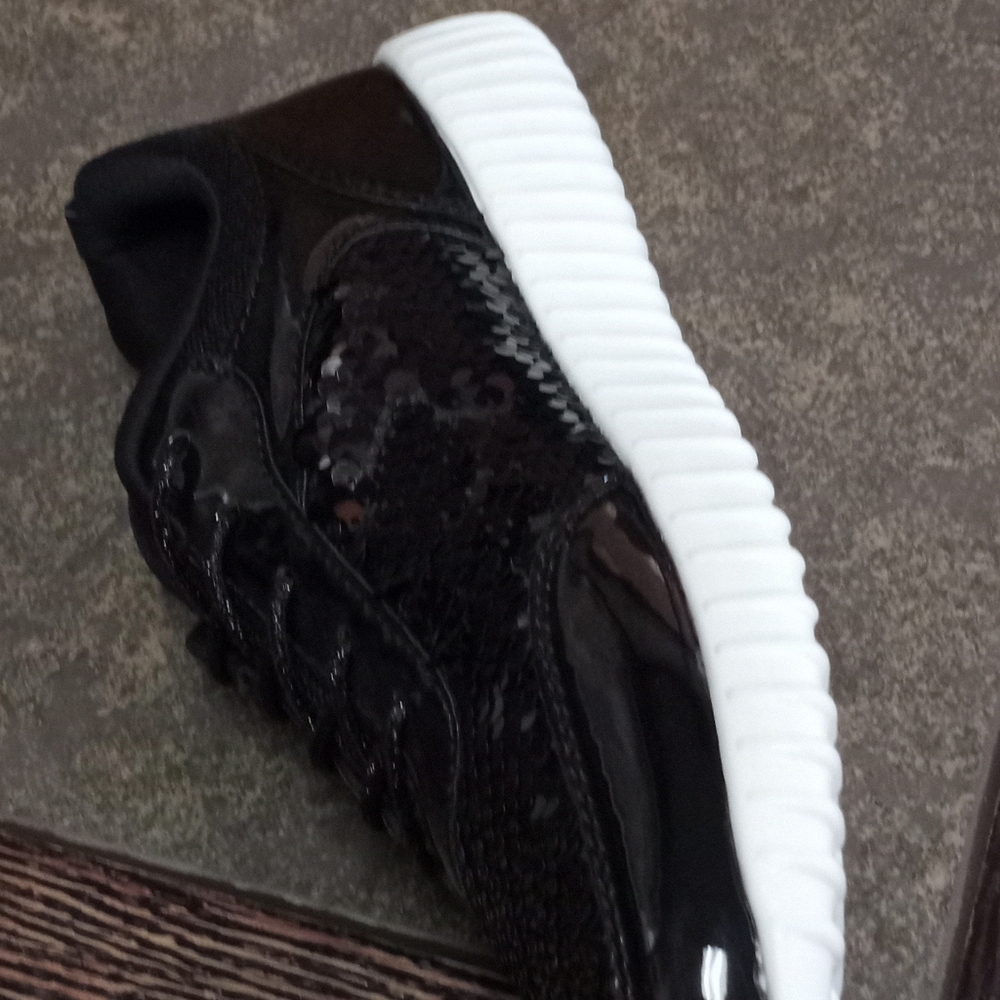 Athletic Sneaker - Picture 4 of 5